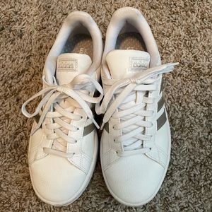 Size 7 Adidas Sneakers
